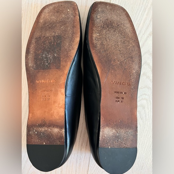 Vince Women's Sleek Black Leather Flats - Picture 6 of 7